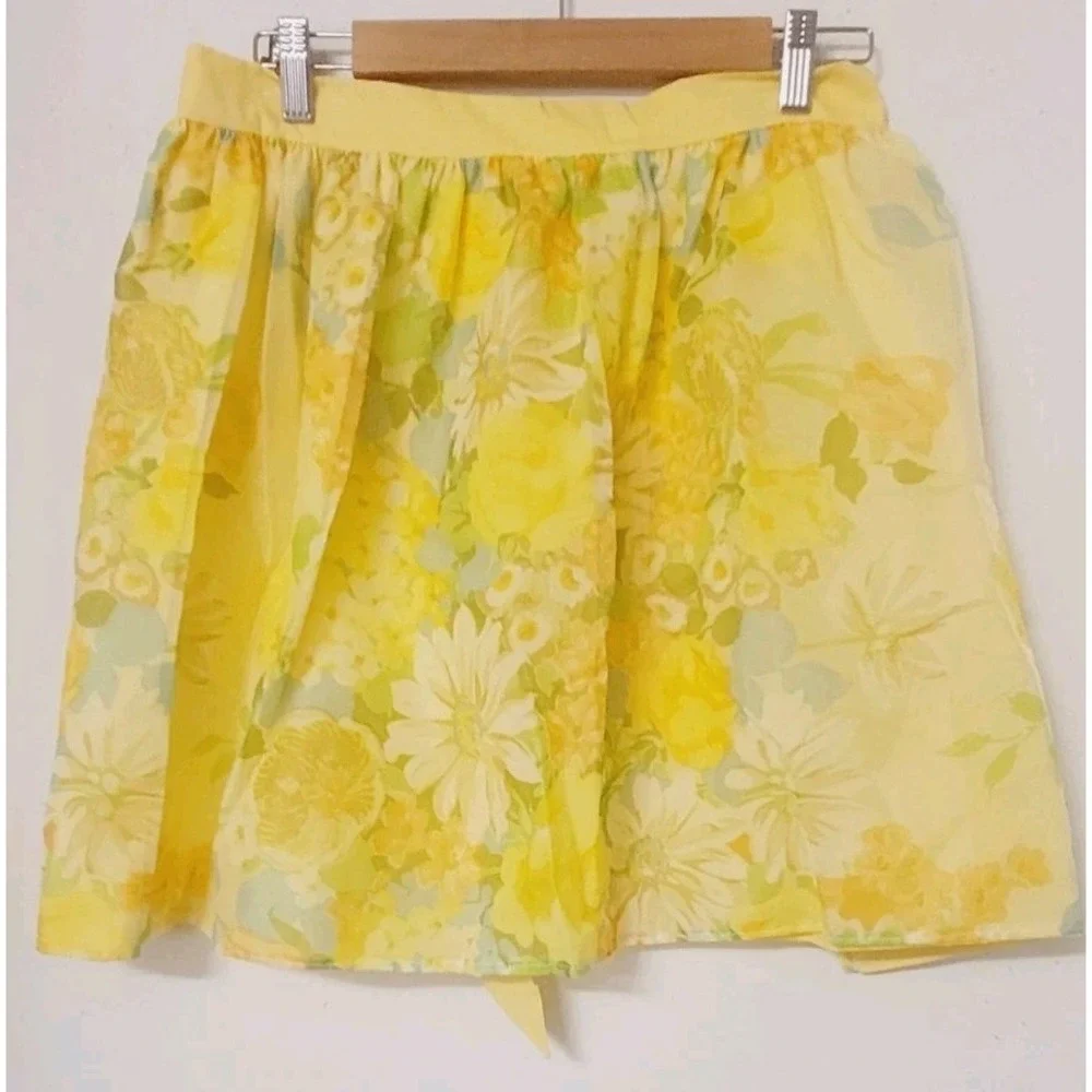 Vintage 60s 70s Round Lace Tablecloth & Apron Daisies Yellow Green White Retro‎